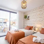 Olivia - By Smarthomes Willa